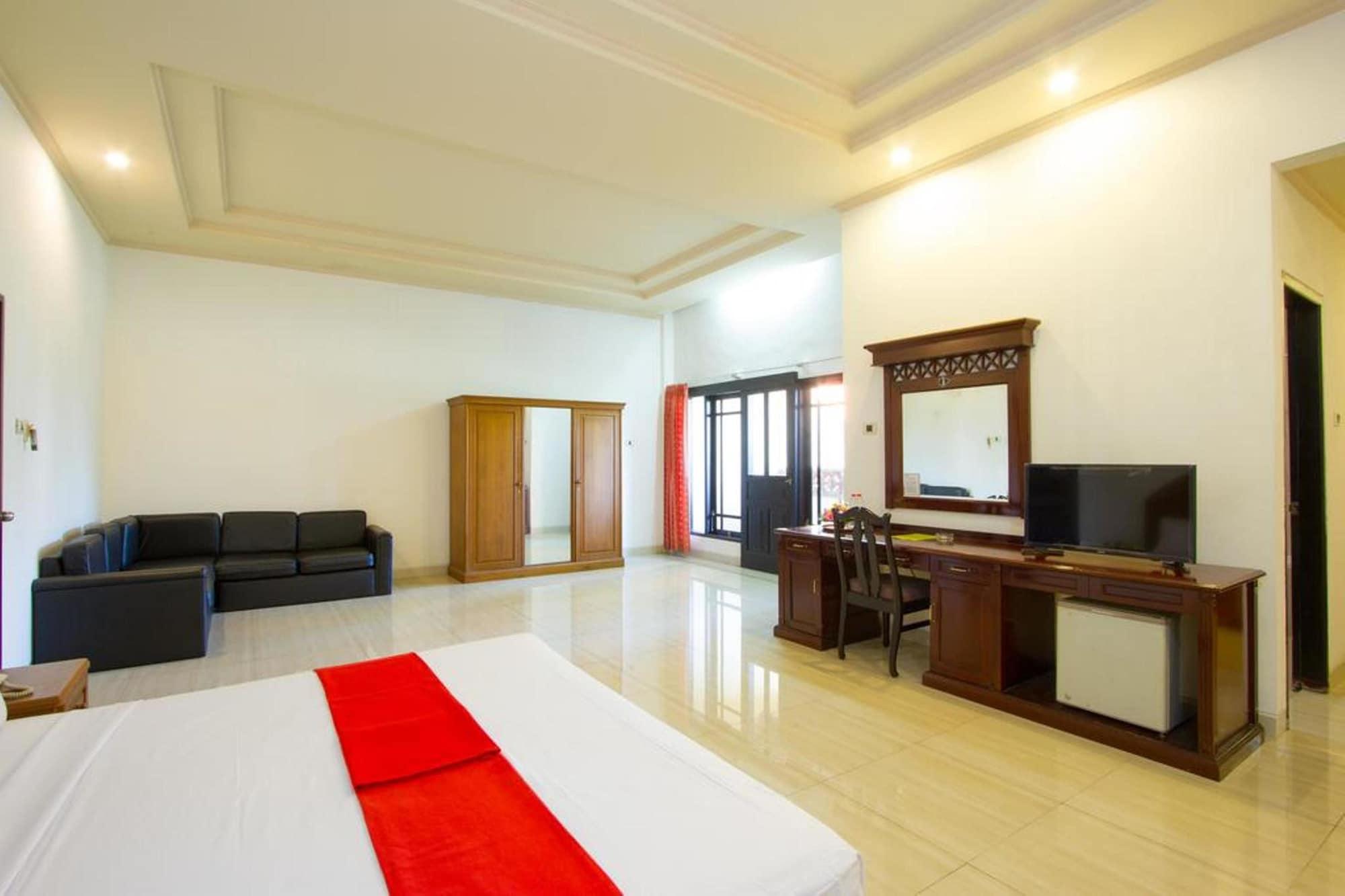 Hotel Oranjje Denpasar  Exterior photo