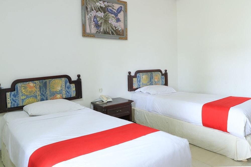 Hotel Oranjje Denpasar  Exterior photo