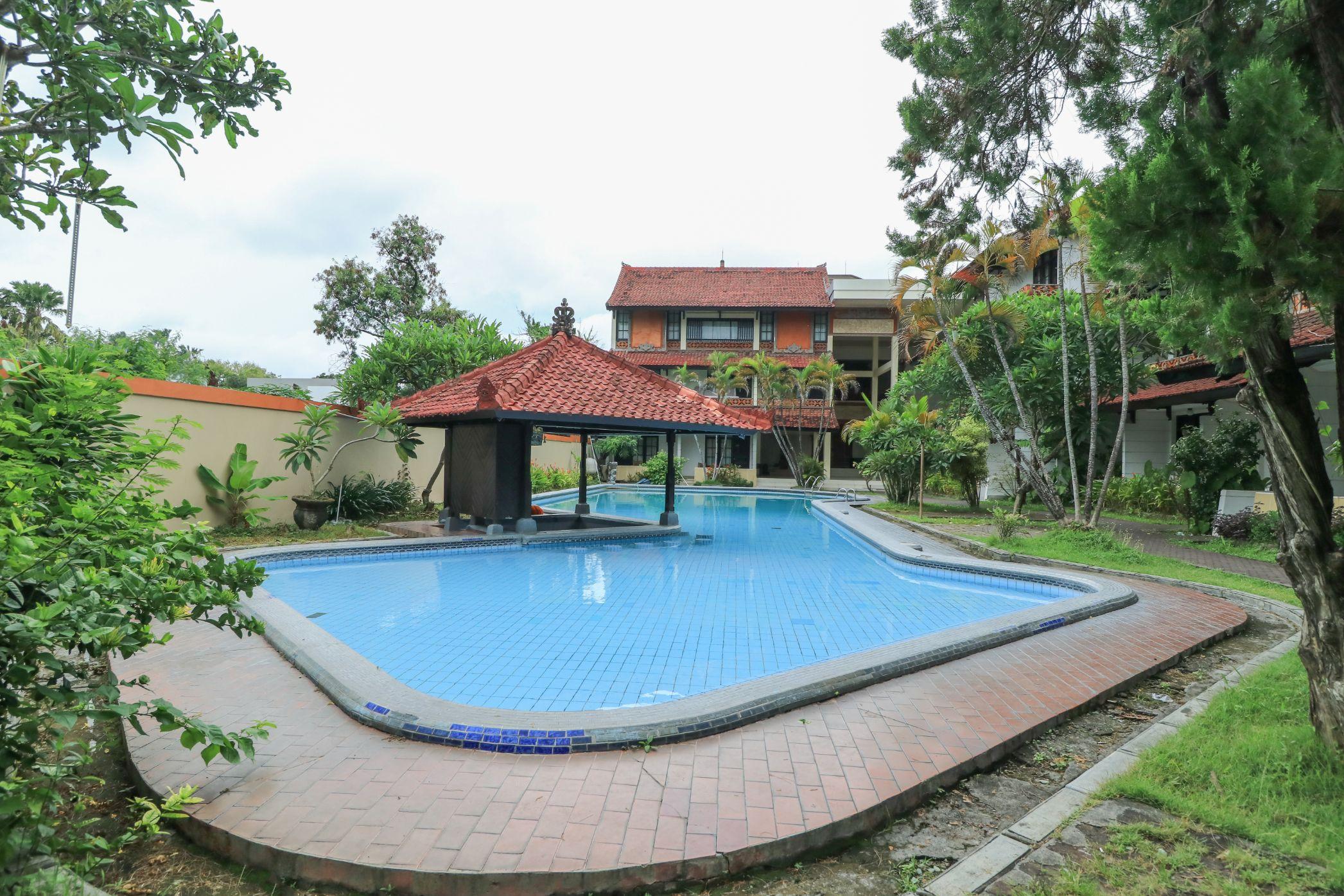 Hotel Oranjje Denpasar  Exterior photo