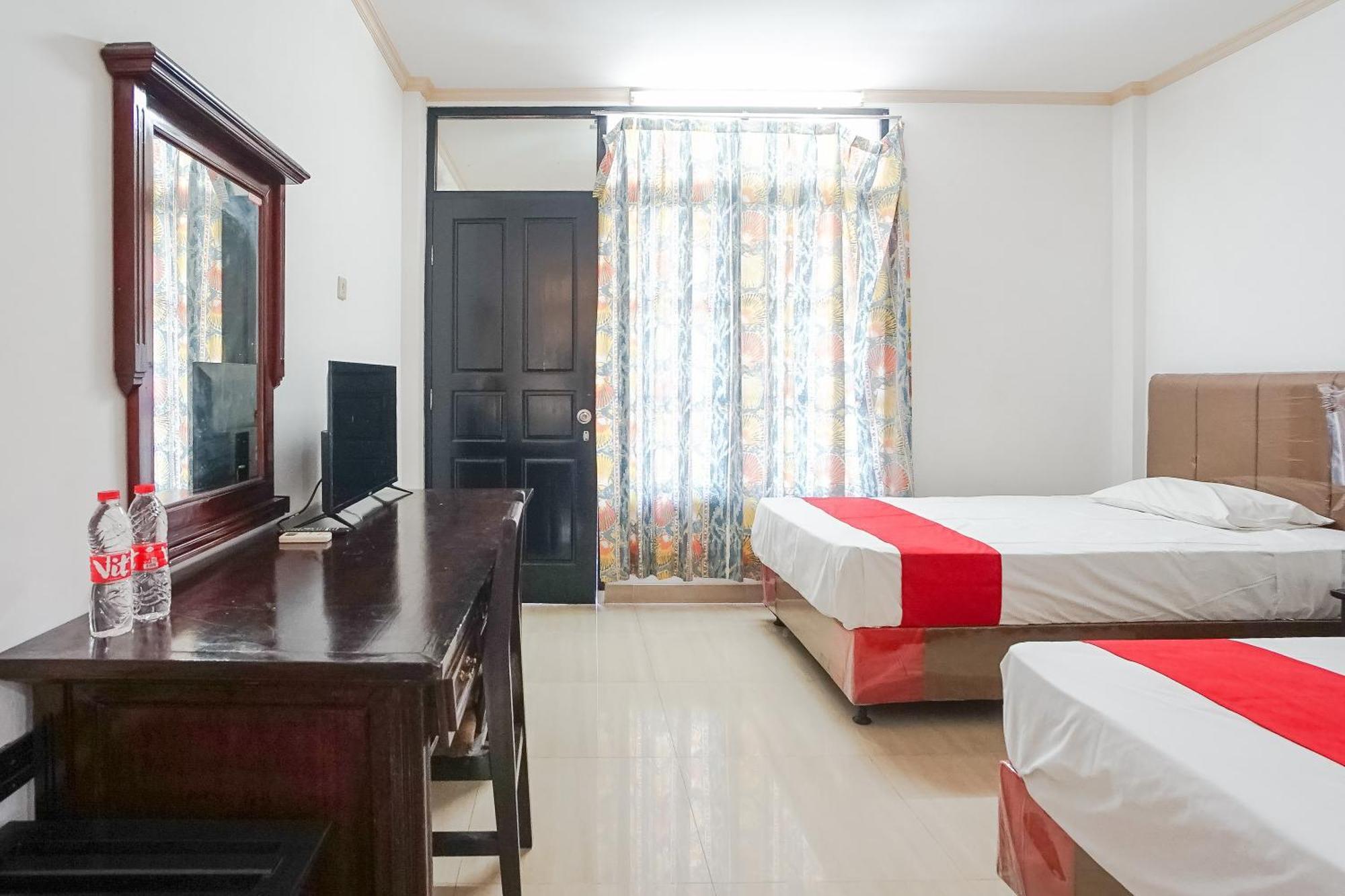 Hotel Oranjje Denpasar  Exterior photo