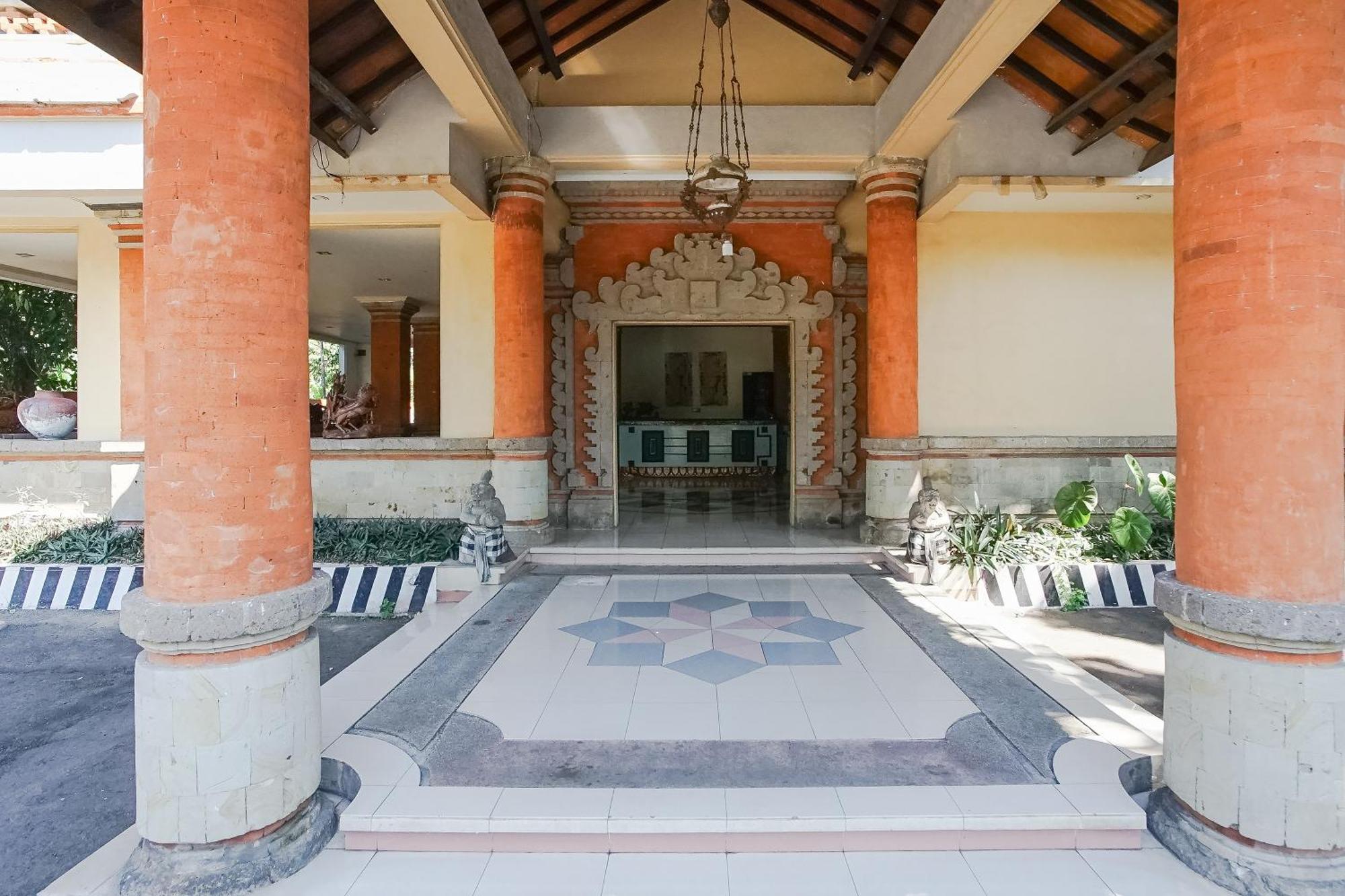 Hotel Oranjje Denpasar  Exterior photo
